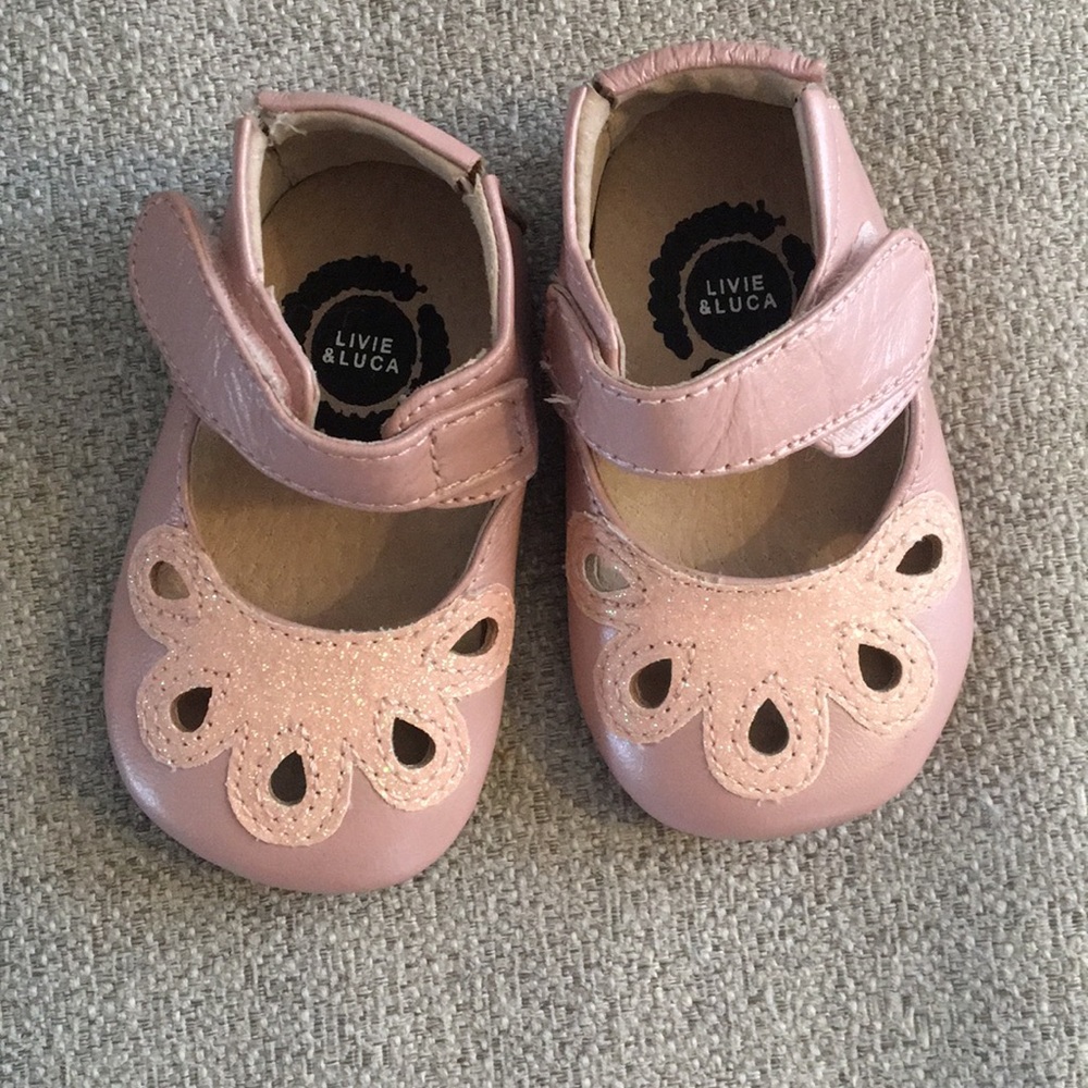 Livie & Luca pink leather shoes 0-6 months EUC